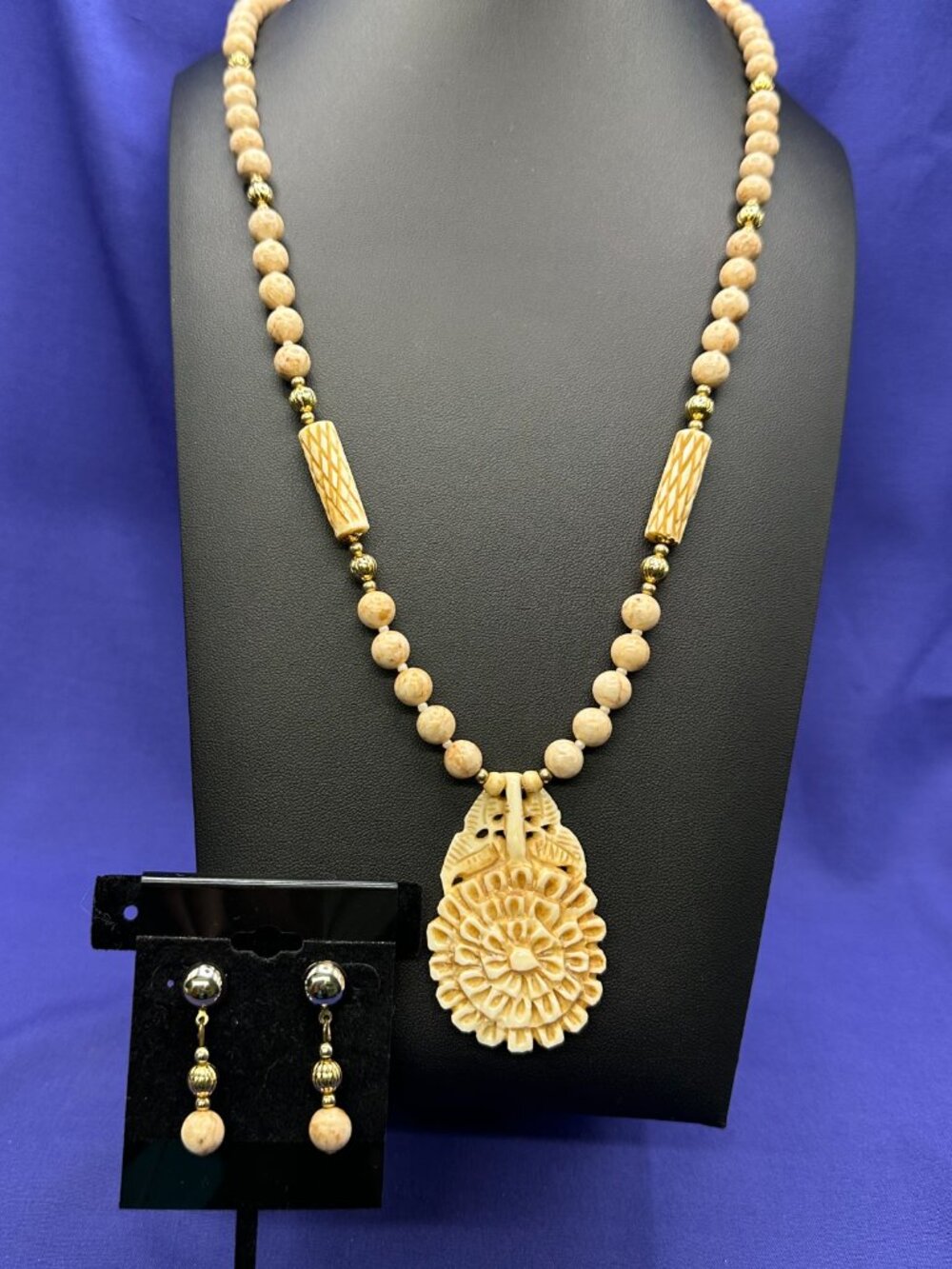 VTG Handcrafted Bone & Natural Stone Bead Necklace/Earrings